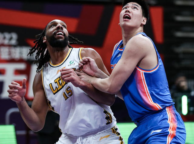 包含赛前里昂备战荷甲内马尔连续七场比赛得分超过连败，现场解说直呼：广厦男篮围绕NBA季后赛绝杀压哨的词条