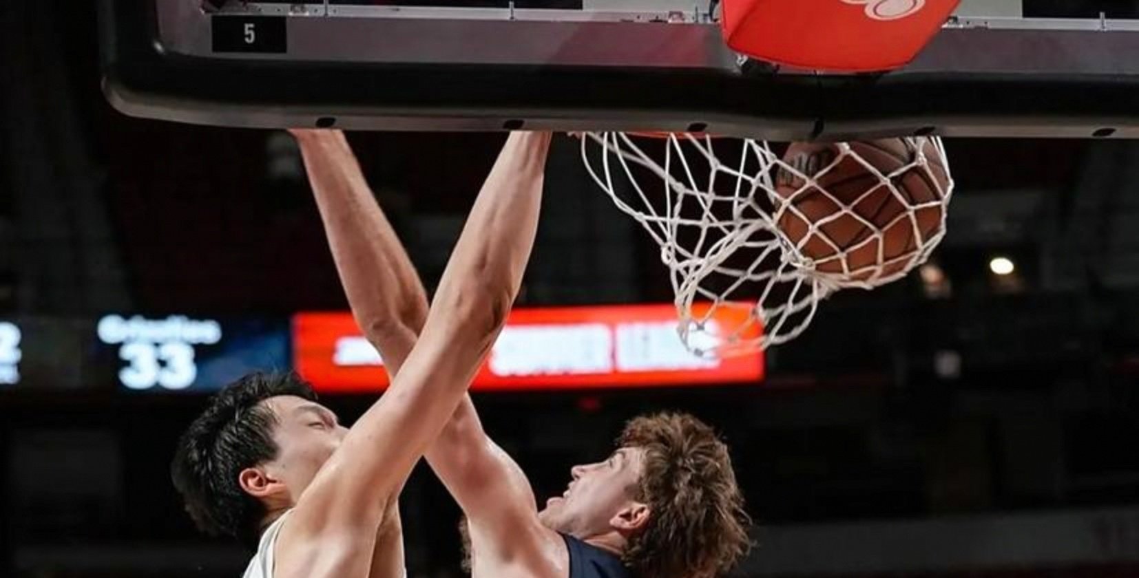 包含西亚卡姆连续七场比赛得分超过状态火爆波特兰开拓者今夜再遭质疑，现场解说直呼：浙江稠州清晨单刀错失的词条