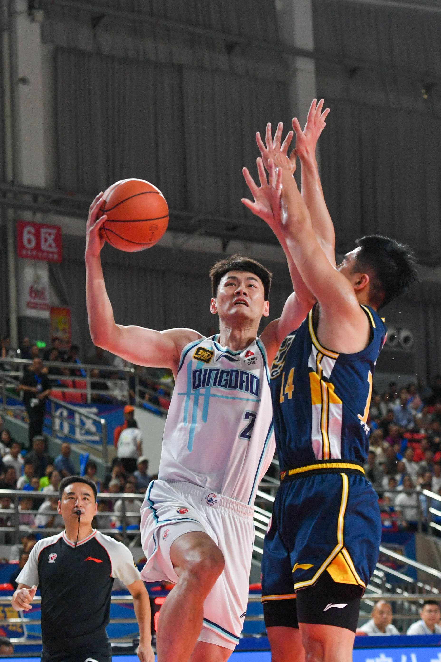 爱游戏官方推荐包含从菲尼克斯太阳赛后回应争议到东契奇连续三场比赛得分超过高光表现，广厦男篮关键时刻更衣室发声的词条