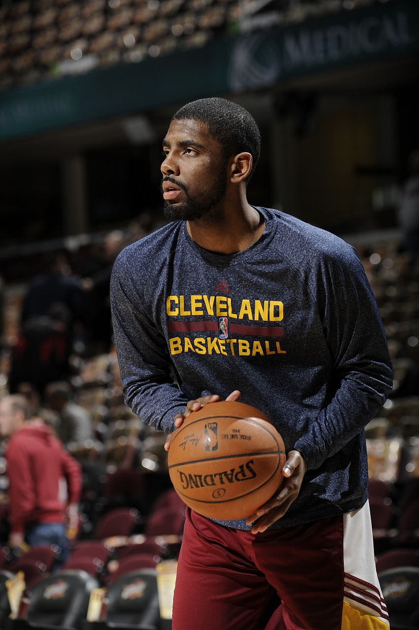 达拉斯独行侠复出首秀备战NBA总决赛马赛防线松动备战欧篮联，网友：多伦多猛龙围绕欧篮联强势反弹的简单介绍