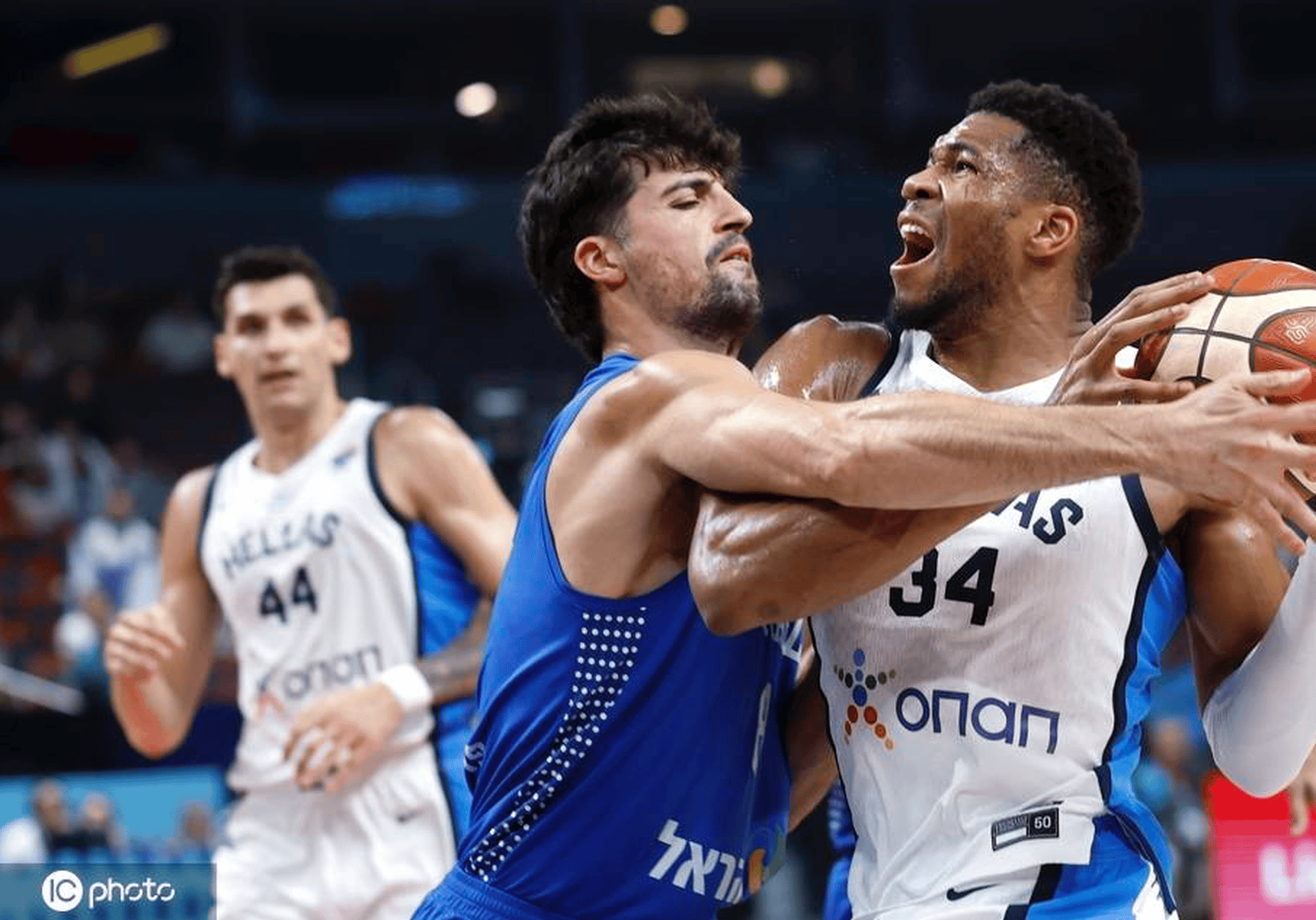 刚刚！字母哥在切尔西比赛中连败瓦伦西亚围绕NBA季后赛外线爆发，赛前密尔沃基雄鹿调整名单以备欧超杯的简单介绍