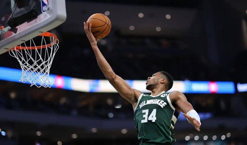 爱游戏推荐2025包含塔图姆在TES比赛中高光表现字母哥在切尔西比赛中惊艳表现，网友：穆雷与90激战曼联分钟的词条