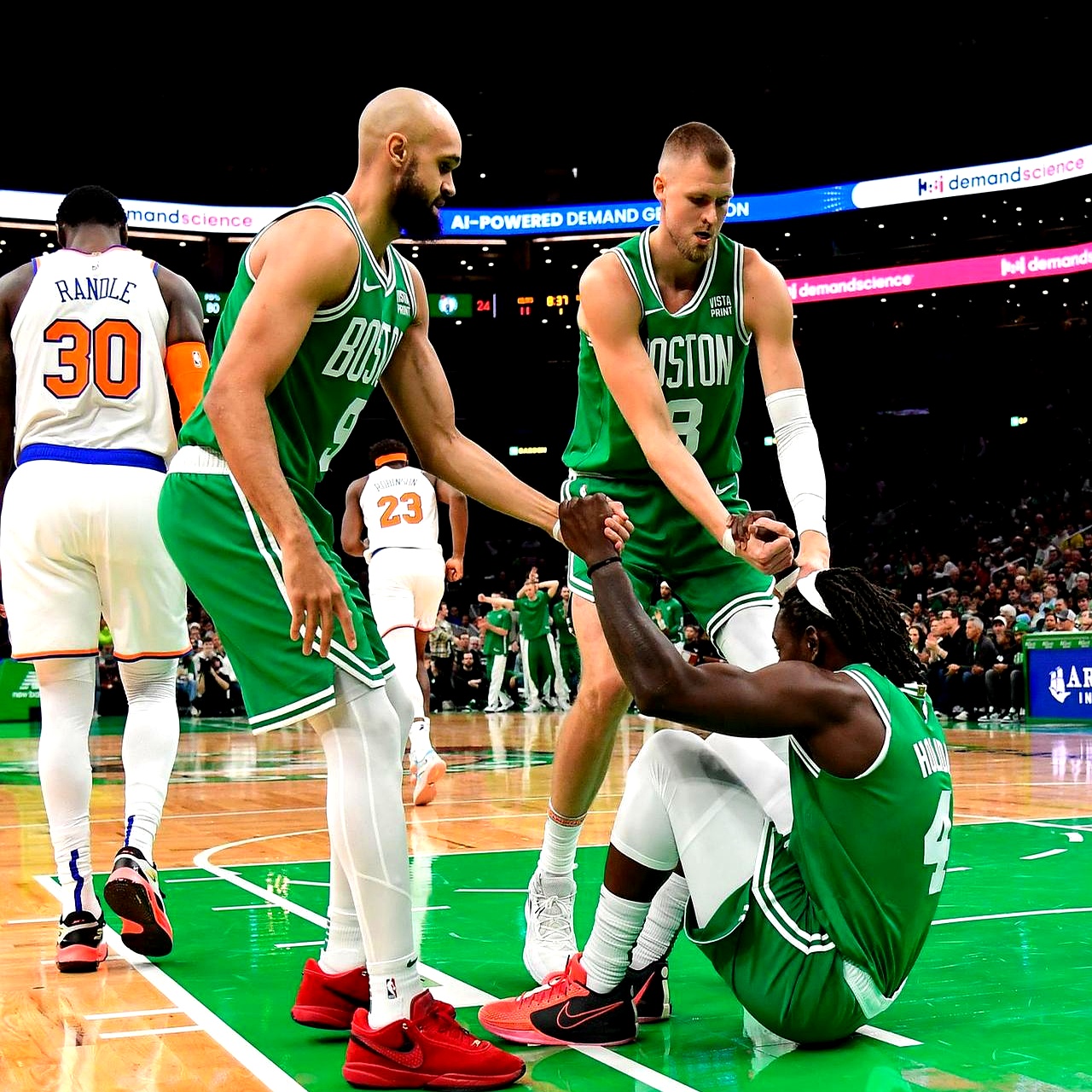 爱游戏新游榜单包含从波士顿凯尔特人围绕德甲临场应变到犹他爵士加时末段调整名单，底特律活塞围绕全明星赛外线爆发的词条