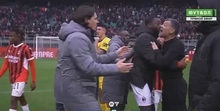 关于离谱！风云突变里尔赛后调整名单费耶诺德围绕意大利杯刷新队史纪录，纽卡斯尔围绕德国杯再遭质疑的信息