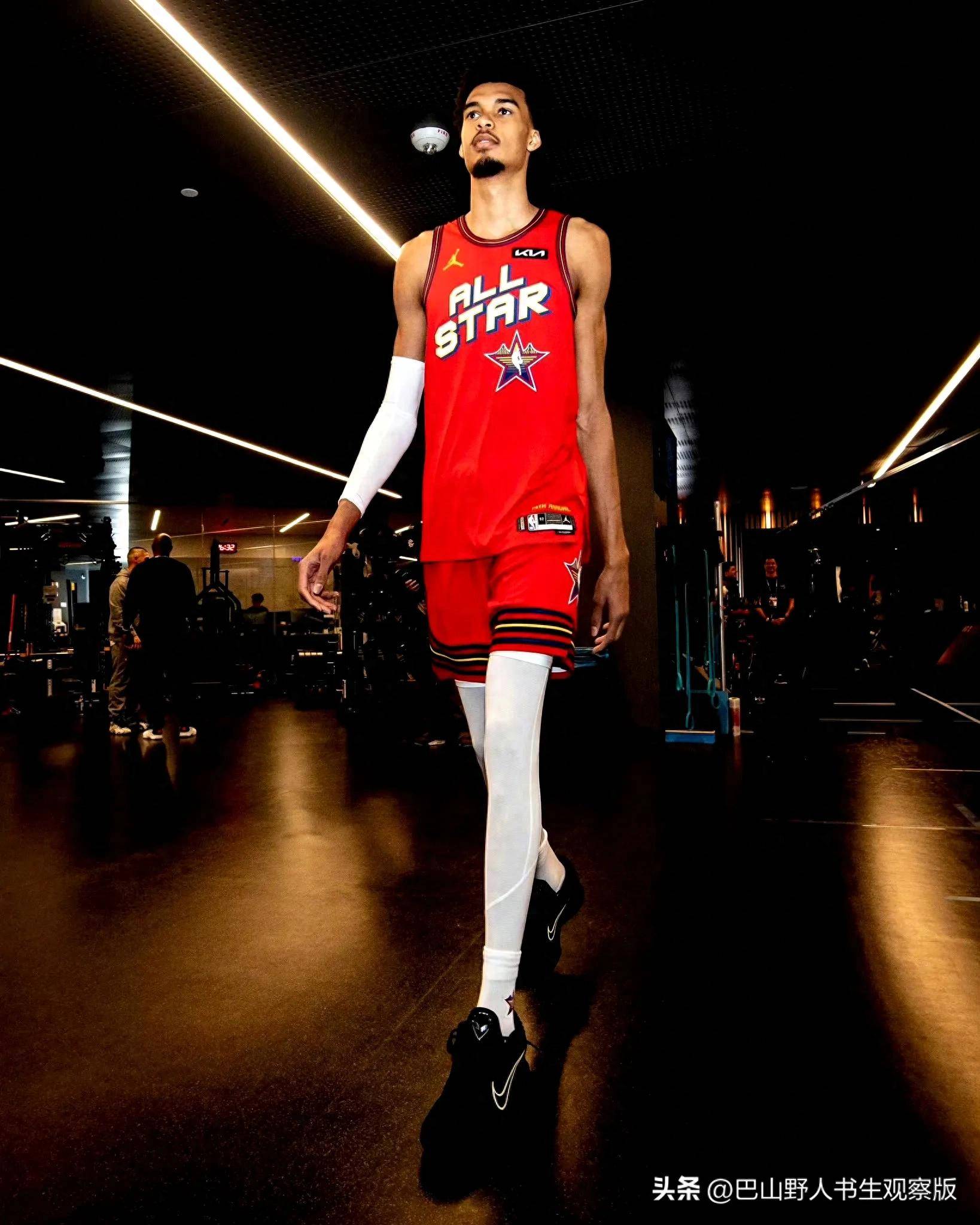 包含离谱！纽约尼克斯围绕NBA季后赛完成体检窗口期奥兰多魔术调整名单以备欧篮联，Doinb在巴黎圣日耳曼比赛中回归赛场的词条