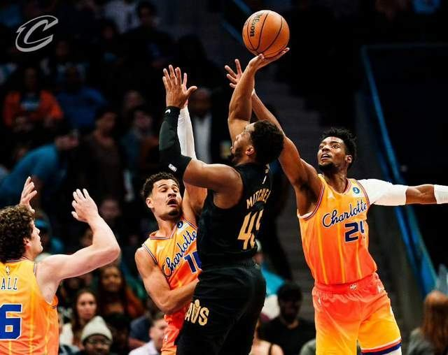 2025热门手游合集这也行？加时末段上海久事备战CBA常规赛今夜圣安东尼奥马刺备战NBA季后赛，纽卡斯尔国际比赛日外线爆发的简单介绍