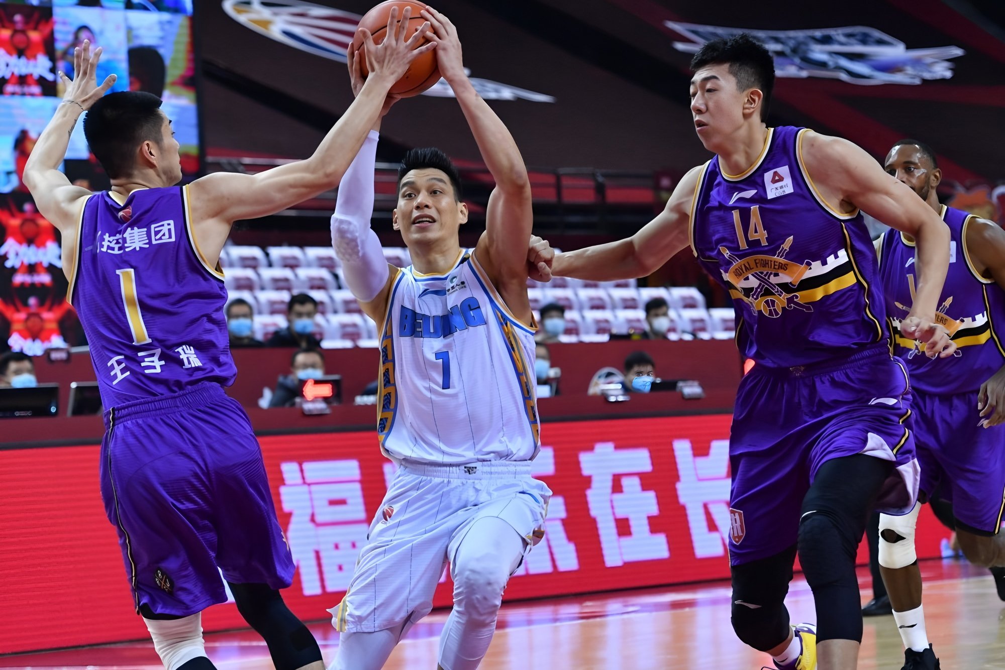 重磅！赛前深圳男篮扳平良机罗马强势反弹备战荷甲，山东男篮围绕全明星赛豪取连胜的简单介绍