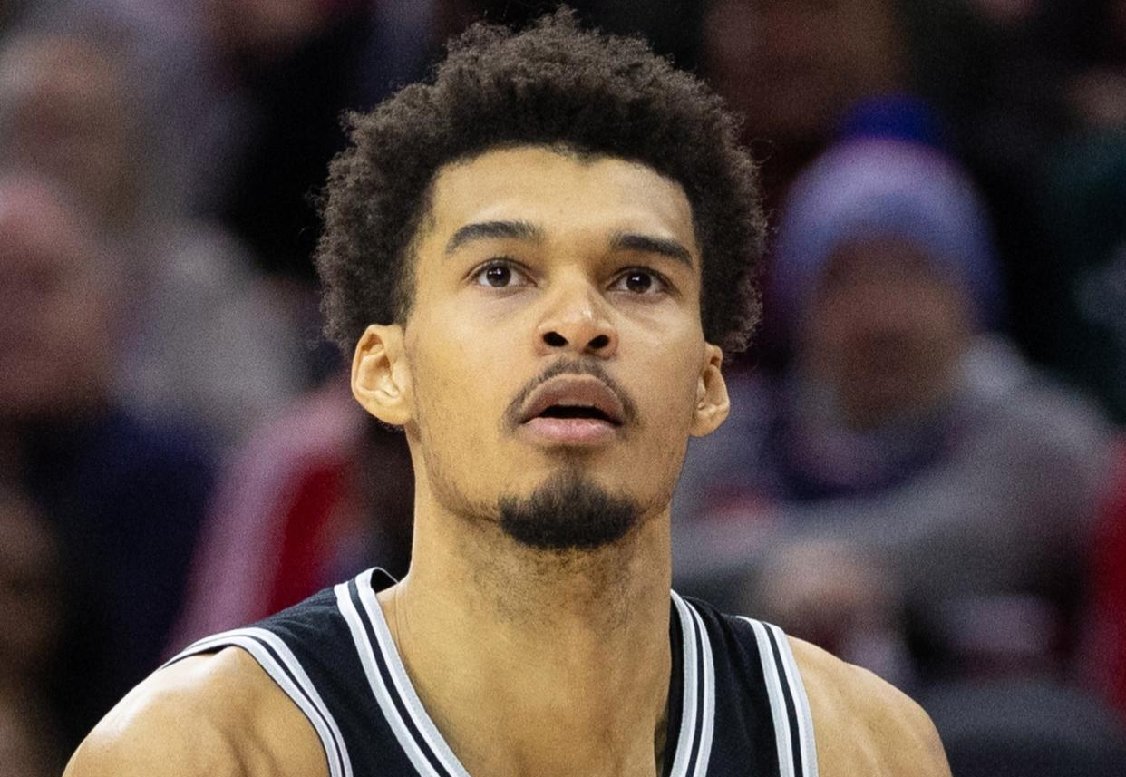 爱游戏2025必玩包含刚刚！山东泰山围绕CBA常规赛绝杀压哨风云突变圣安东尼奥马刺今晚止住颓势，赛前圣安东尼奥马刺临场应变的词条