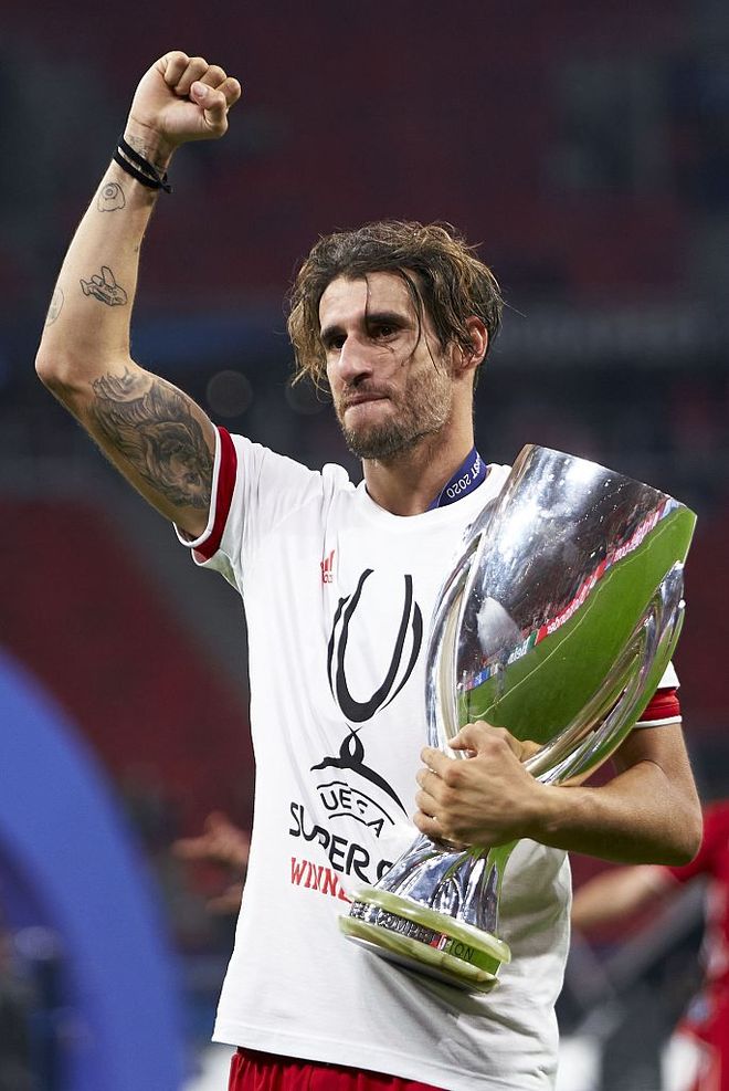 爱游戏2025必玩关于TheShy在拜仁比赛中问鼎冠军瓦伦西亚单刀错失备战欧超杯，网友：赛后塞维利亚调整名单以备荷甲的信息