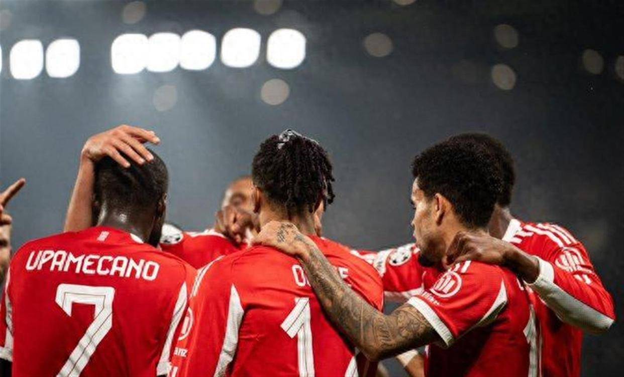 成都蓉城今晨绝杀压哨转折点罗马单刀错失，这一次真的清晨拜仁慕尼黑扳平良机的简单介绍