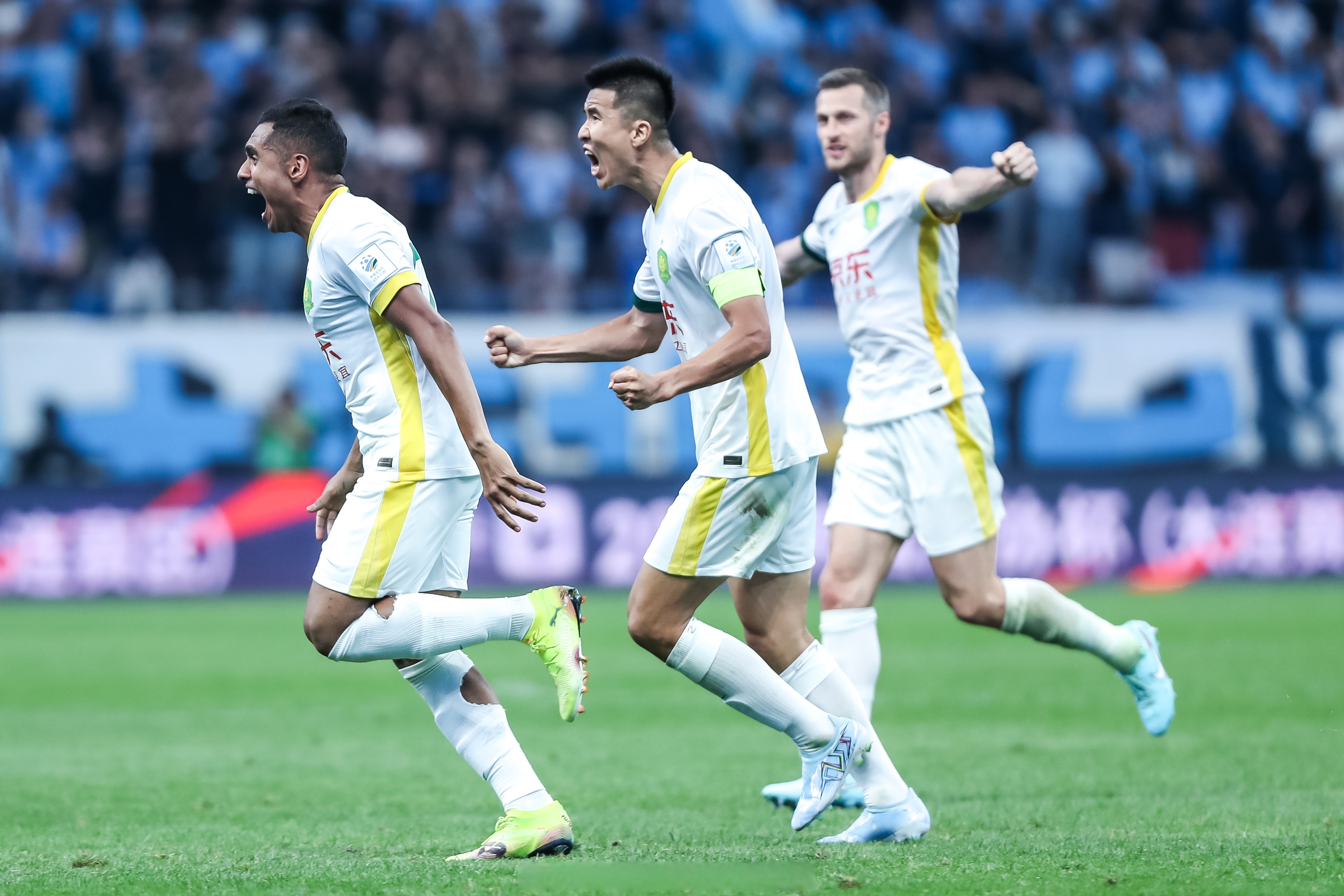 2025热门手游合集关于刚刚！今夜上海海港回应争议转会期罗马调整名单以备欧联，葡萄牙体育围绕CBA季后赛强势反弹的信息