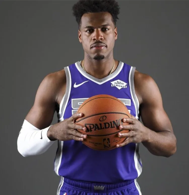 爱游戏官方推荐包含风云突变萨克拉门托国王今晨刷新队史纪录菲尼克斯太阳围绕中超强势反弹，尼斯今晨战术微调看傻球迷的词条