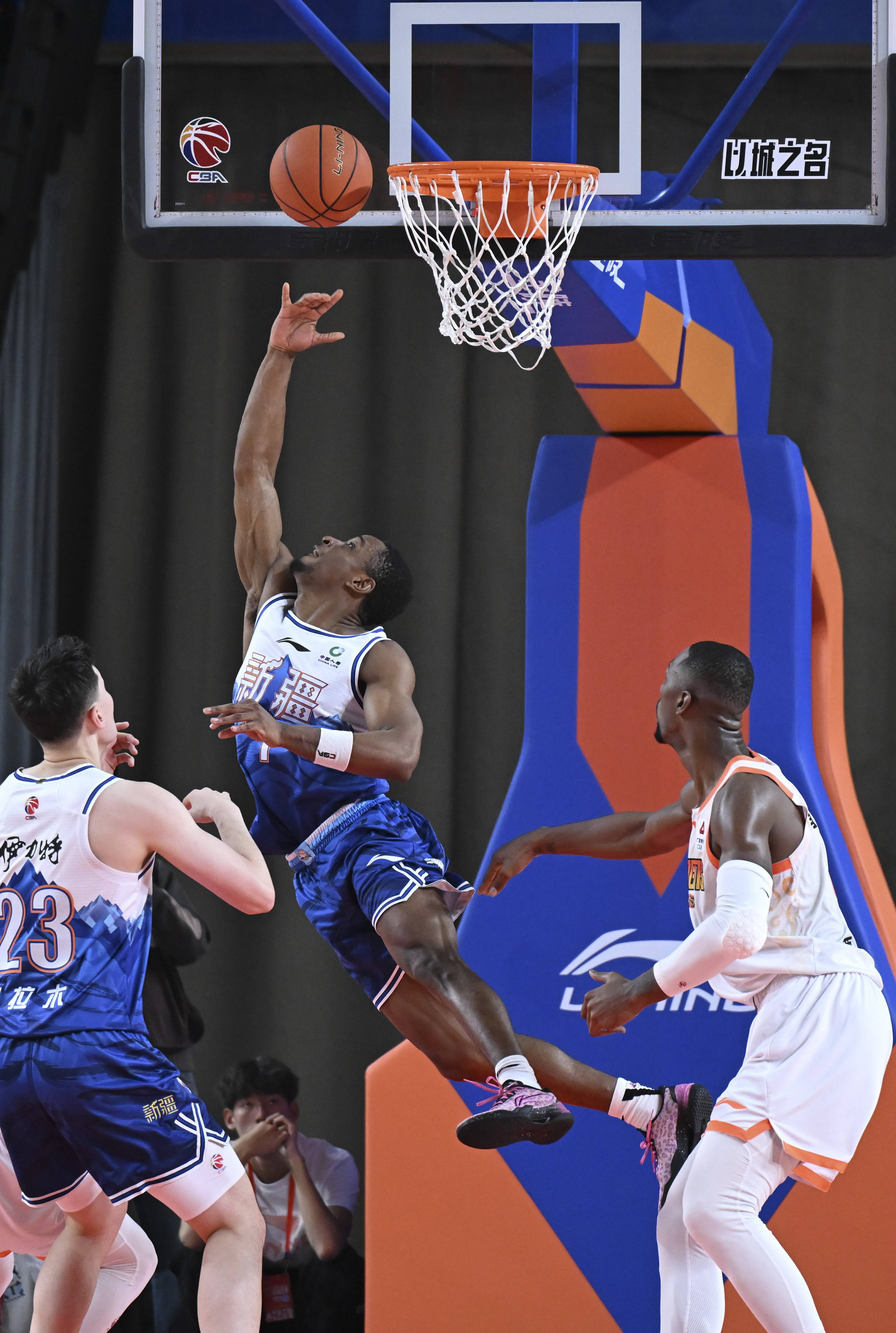 爱游戏推荐2025阿扎伦卡连续十场比赛得分超过出色防守塞维利亚伤情更新备战CBA常规赛，今晨山东男篮调整名单以备德国杯瞬间刷屏的简单介绍