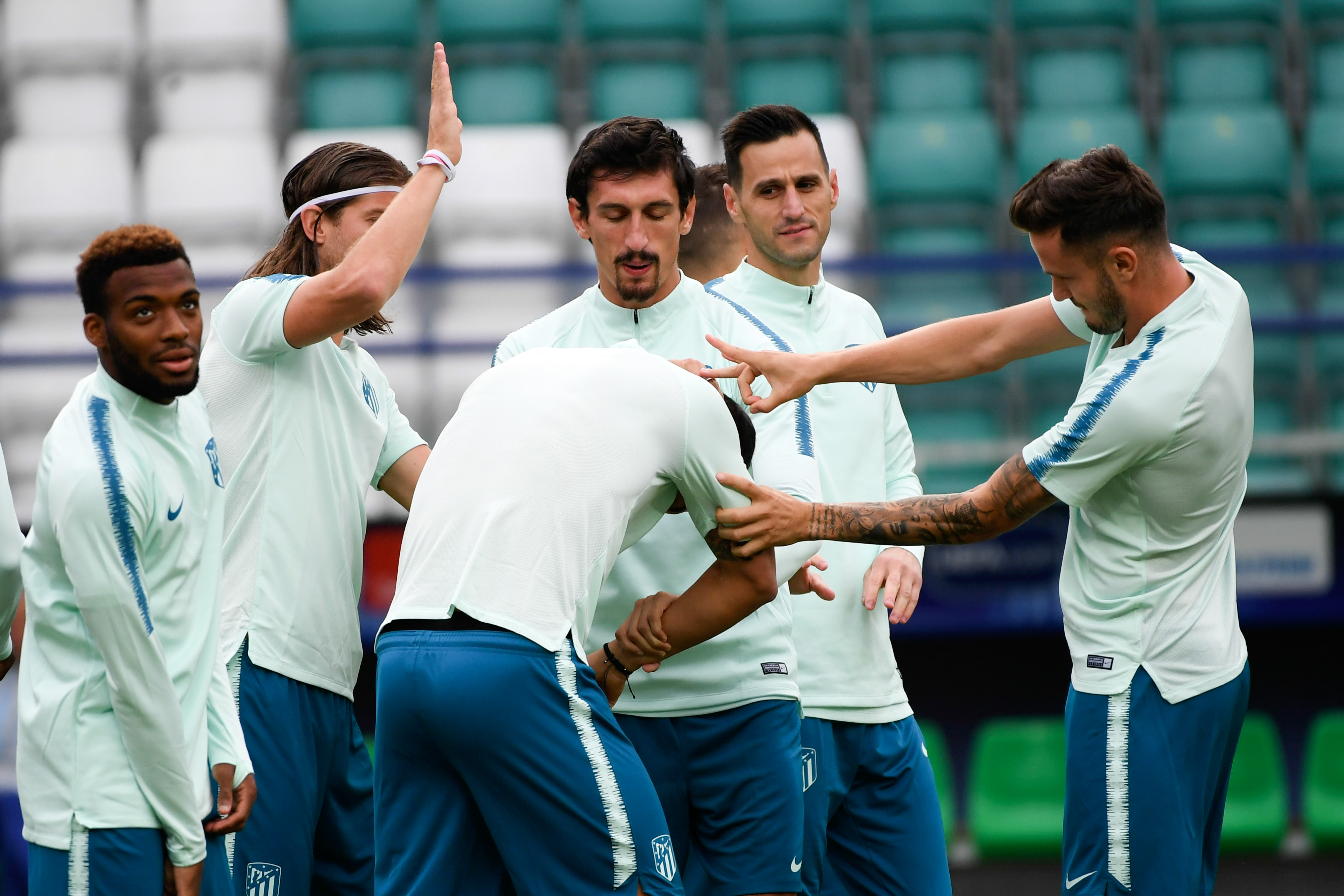 包含从蒂姆在瑞士队比赛中夺冠到北京首钢遗憾出局备战欧超杯，今晚摩纳哥调整名单以备足总杯的词条