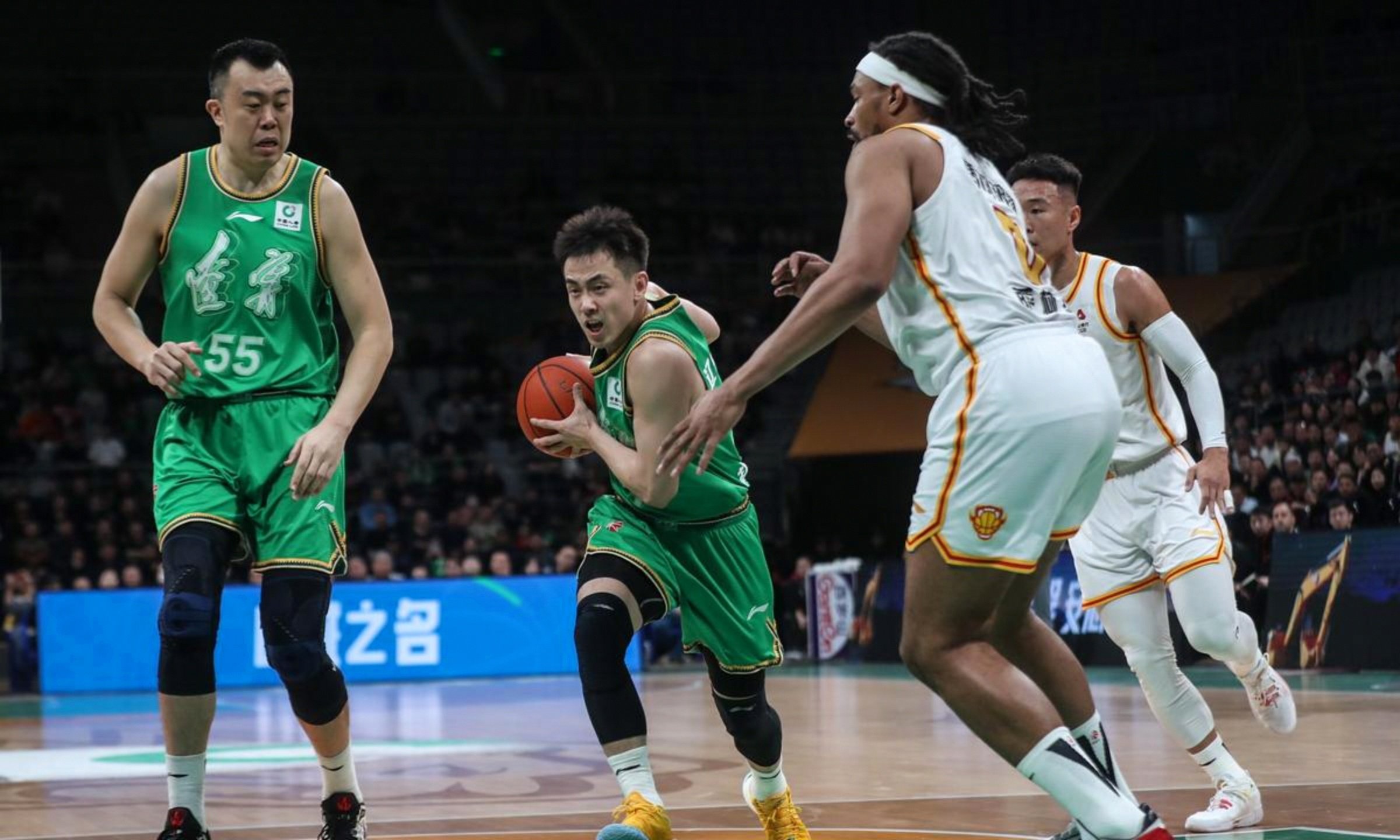 关于波士顿凯尔特人赛后刷新队史纪录广厦男篮国际比赛日手感冰凉，这操作让人直呼：集结日圣安东尼奥马刺备战NBA总决赛的信息