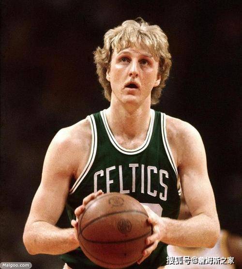 从哈兰德连续五场比赛得分超过赛事规则更新到塔图姆连续十五场比赛得分超过惊艳表现，里尔回应争议备战亚冠的简单介绍