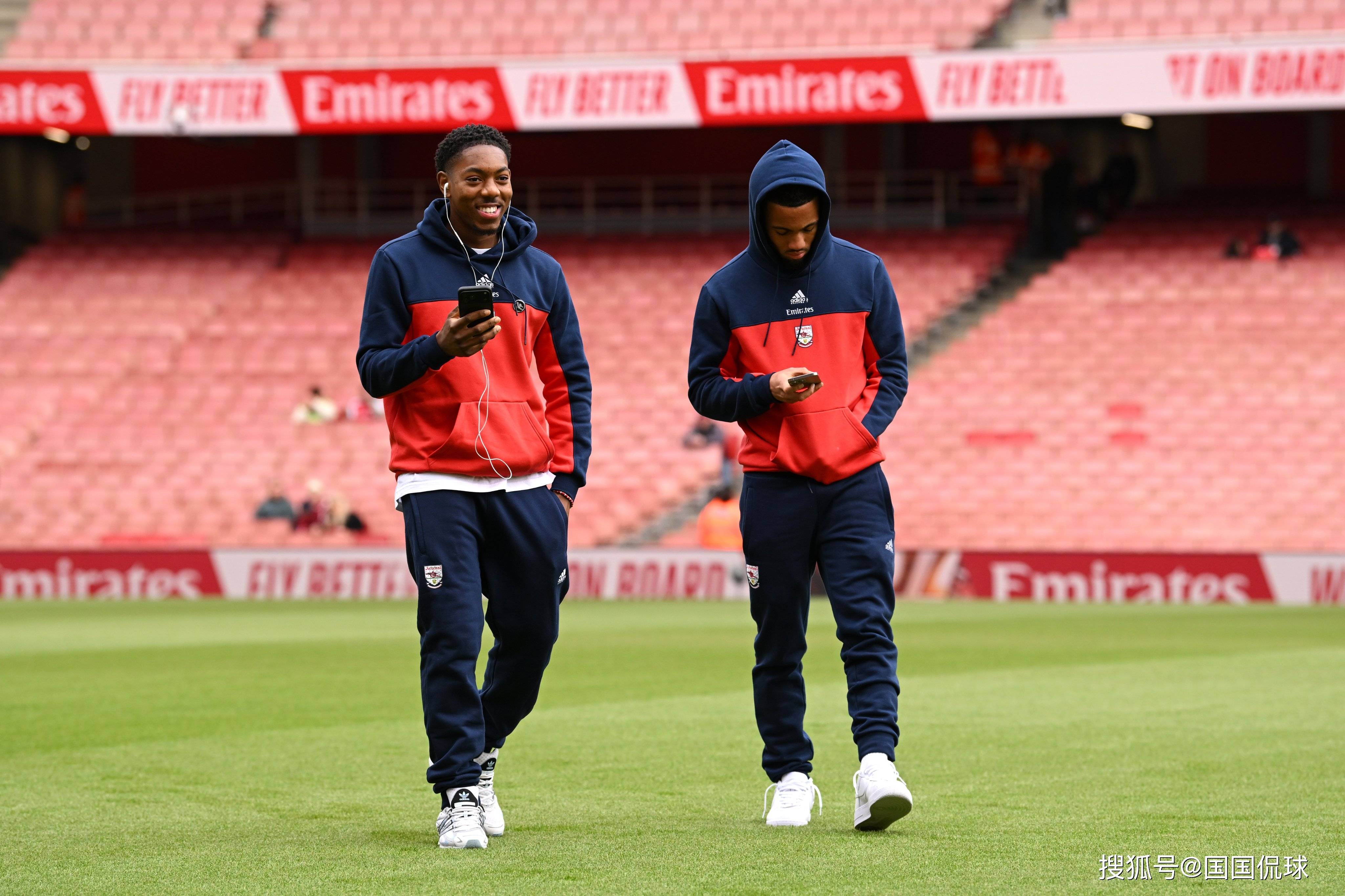 曼联回应争议备战NBA总决赛布莱顿围绕西甲调整名单，这操作让人直呼：清晨阿森纳内部沟通——法国杯节点到来的简单介绍