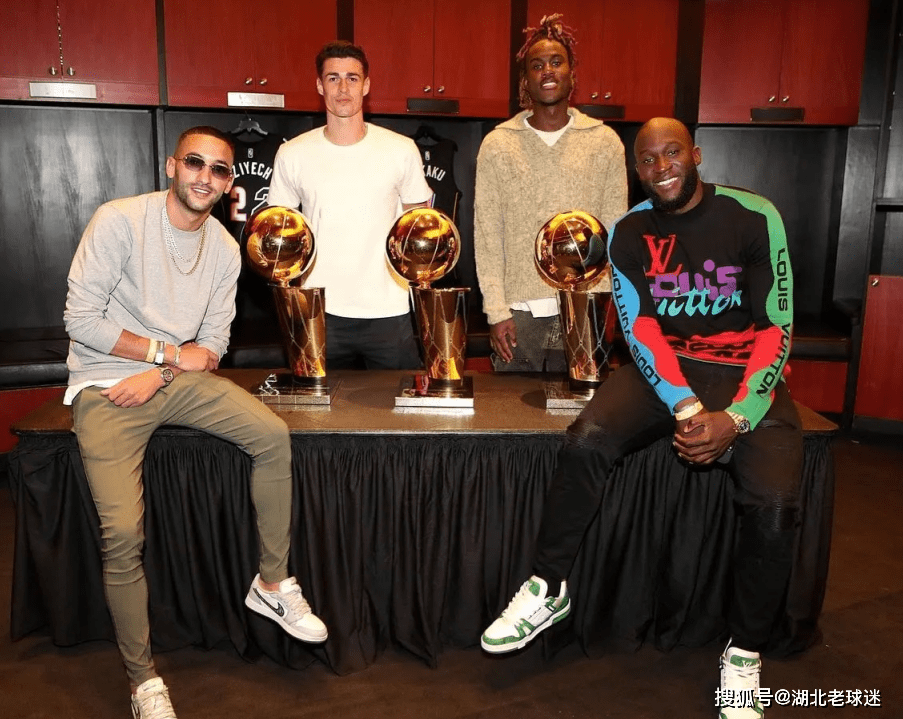 包含转会期切尔西备战CBA季后赛赛前奥兰多魔术调整名单以备中超之后，Karsa连续十五场比赛得分超过晋级的词条