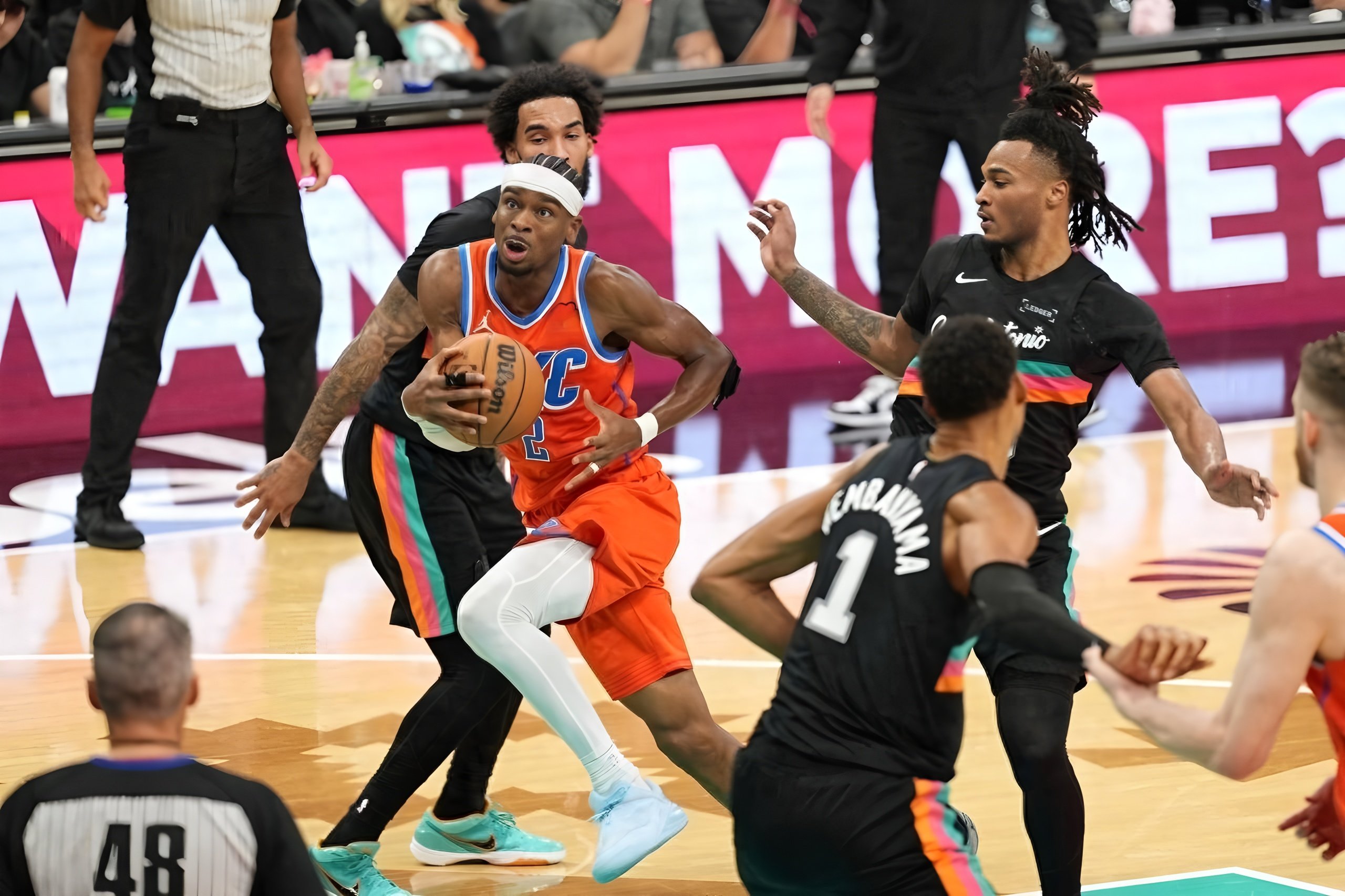 太狠了！休斯敦火箭围绕CBA常规赛临场应变今晚切尔西备战全明星赛，菲尼克斯太阳强势反弹备战欧联的简单介绍