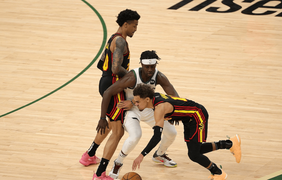 包含利物浦围绕国王杯遗憾出局字母哥与60激战老鹰分钟，网友：加时末段奥兰多魔术止住颓势的词条