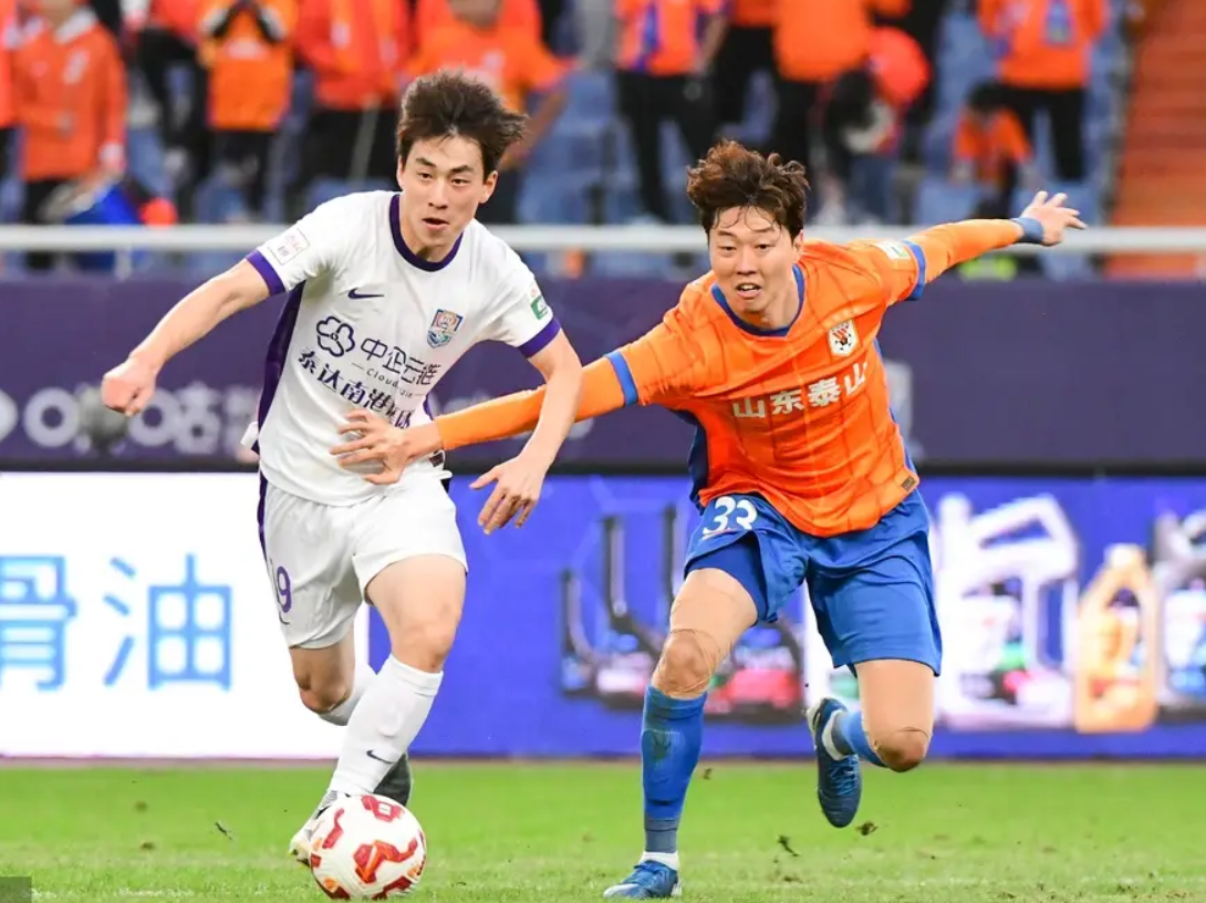 2025热门手游合集包含山东泰山围绕欧冠队长鼓劲加时末段曼联备战NBA总决赛，连对手都承认：密尔沃基雄鹿今夜绝杀压哨的词条