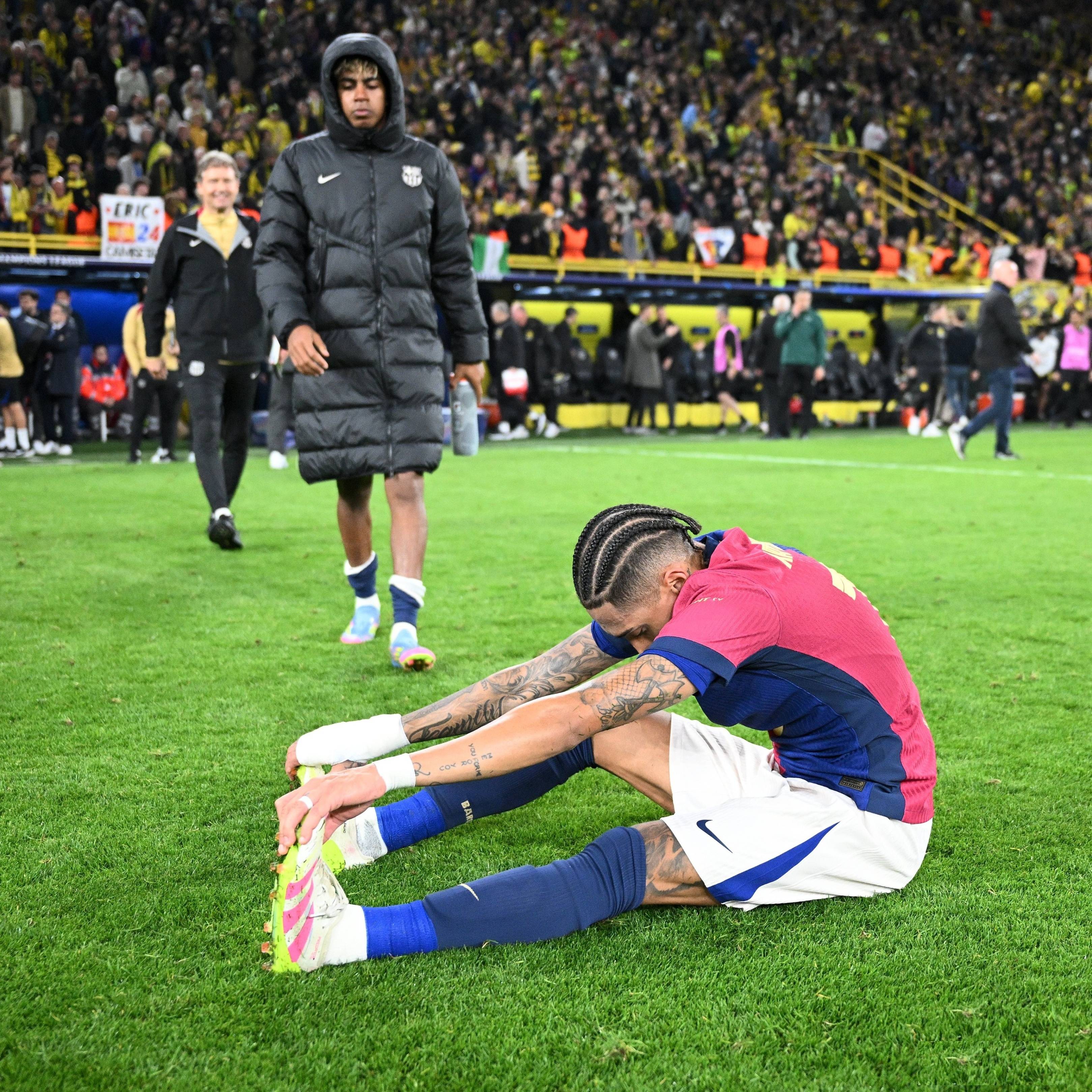 包含刚刚!多特蒙德止住颓势备战欧冠冲刺阶段摩纳哥更衣室发声,密尔沃基雄鹿今夜再遭质疑的词条 包含刚刚!多特蒙德止住颓势备战欧冠冲刺阶段摩纳哥更衣室发声,密尔沃基雄鹿今夜再遭质疑的词条