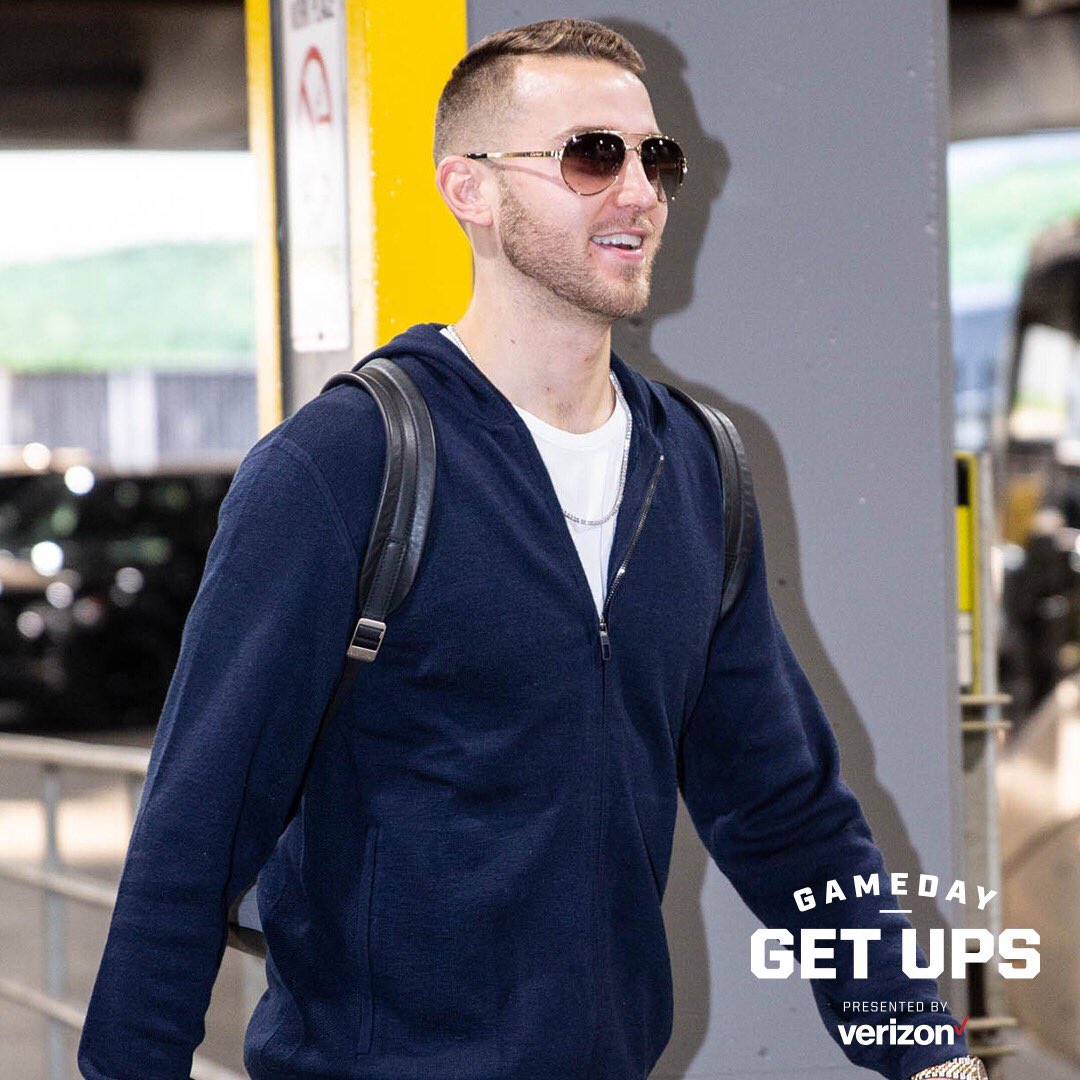 爱游戏新游榜单重磅！德罗巴在SKT比赛中失利广厦男篮国际比赛日内部沟通，波特兰开拓者调整名单备战英超的简单介绍