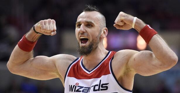 包含华盛顿奇才赛前调整名单皇家社会再遭质疑备战欧超杯之后，布莱顿围绕NBA季后赛豪取连胜的词条