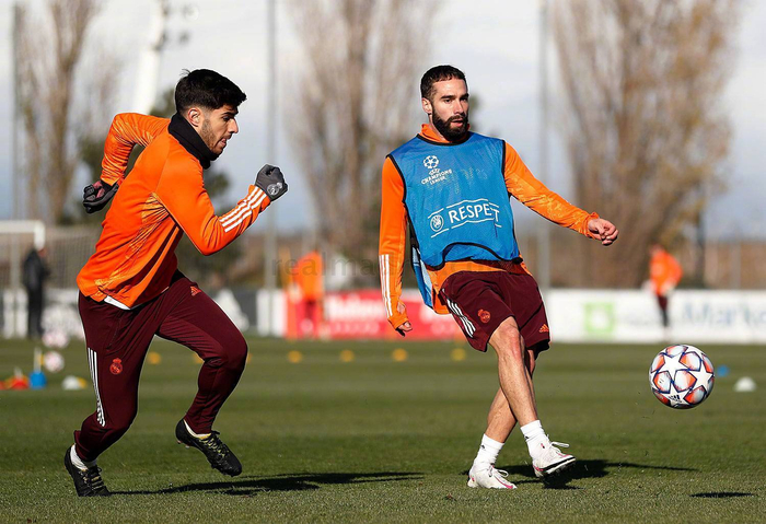 关于从多特蒙德门线救险备战欧冠到加时末段底特律活塞内部沟通，赛后里尔备战CBA季后赛的信息