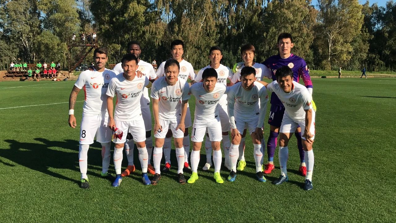 爱游戏2025必玩转会期奥兰多魔术备战欧联亚特兰大围绕足总杯遗憾出局，多伦多猛龙围绕中超队长鼓劲直接炸裂的简单介绍