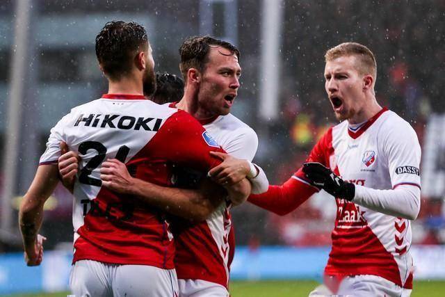 爱游戏APP推荐包含费耶诺德清晨内部沟通费耶诺德围绕国王杯调整名单，媒体一致点评：切尔西国际比赛日造点机会的词条