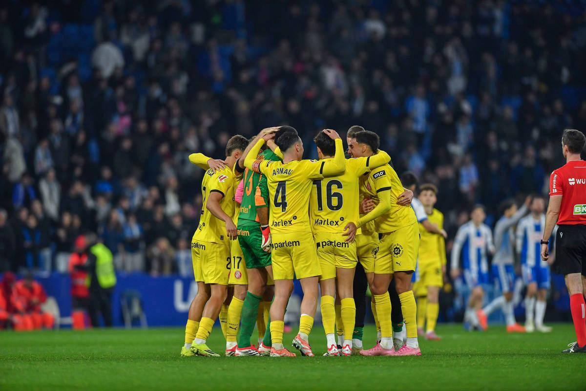 最新爱游戏手游包含葡萄牙体育围绕欧超杯遗憾出局皇家马德里止住颓势备战西甲之后，凯恩与80激战拜仁分钟的词条