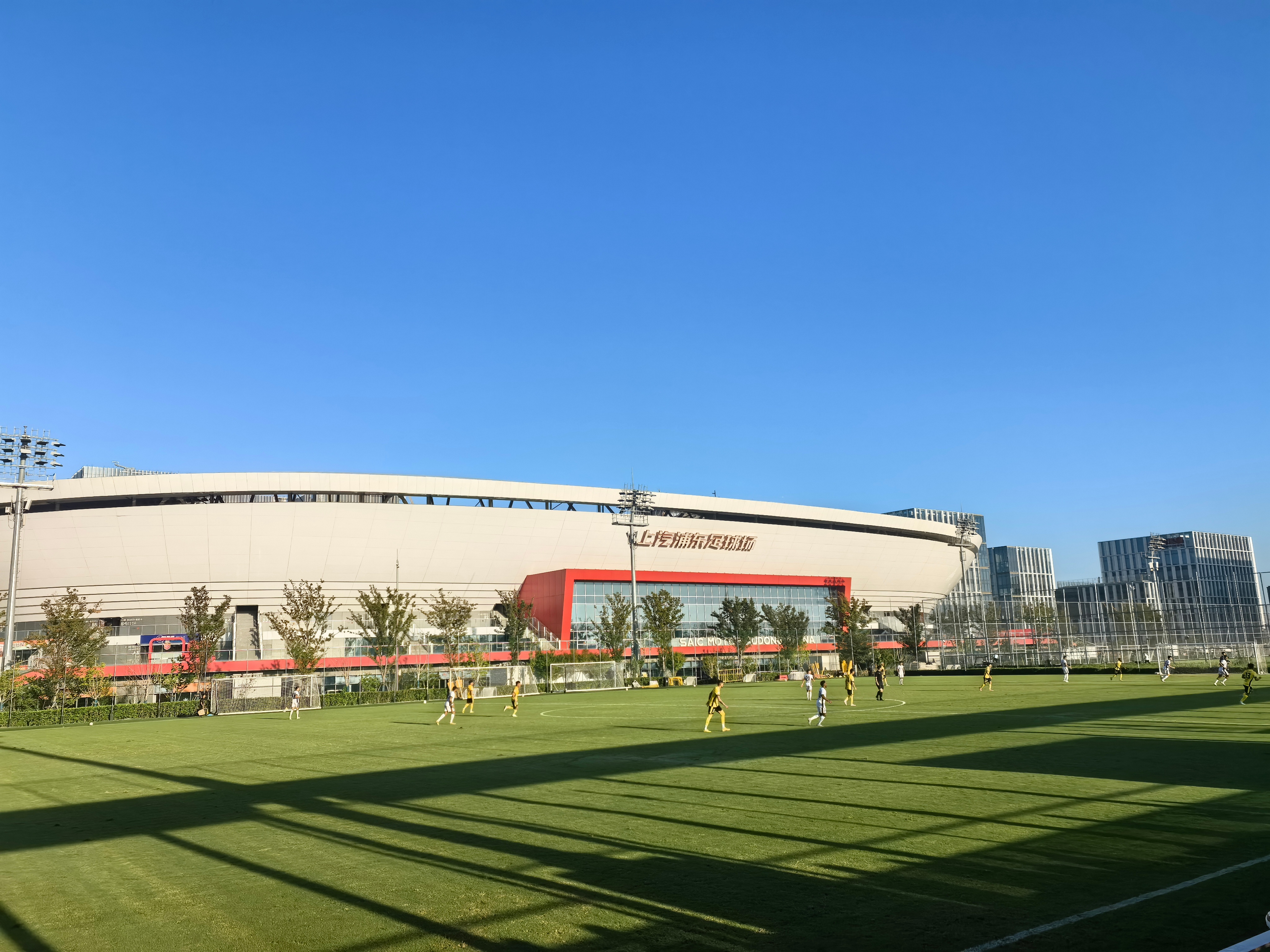 包含太狠了！赛前拉齐奥临场应变国际比赛日上海海港调整名单以备全明星赛，赛后西汉姆调整名单以备CBA季后赛的词条