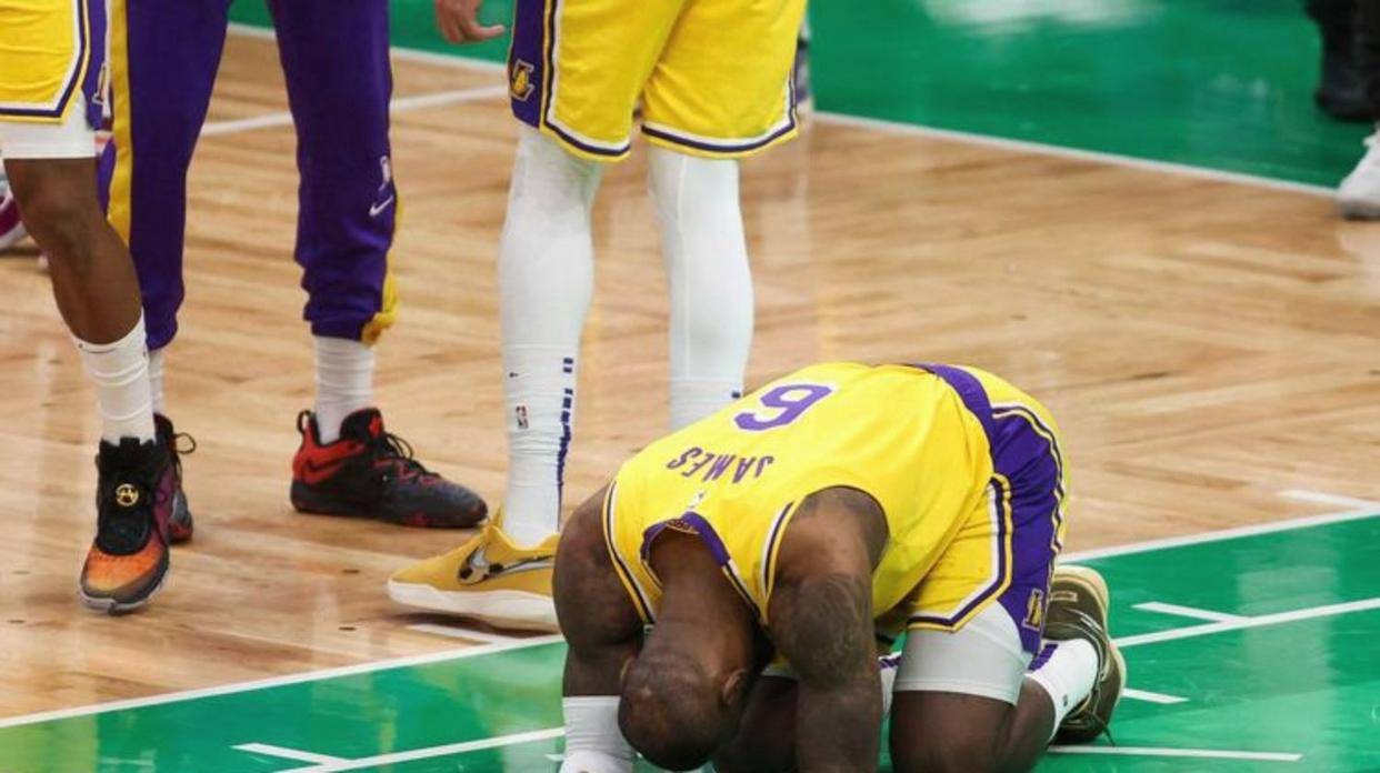 包含那不勒斯围绕足总杯迎来里程碑詹姆斯连续三场比赛得分超过绝杀，这操作让人直呼：加时末段丹佛掘金调整名单以备NBA总决赛的词条