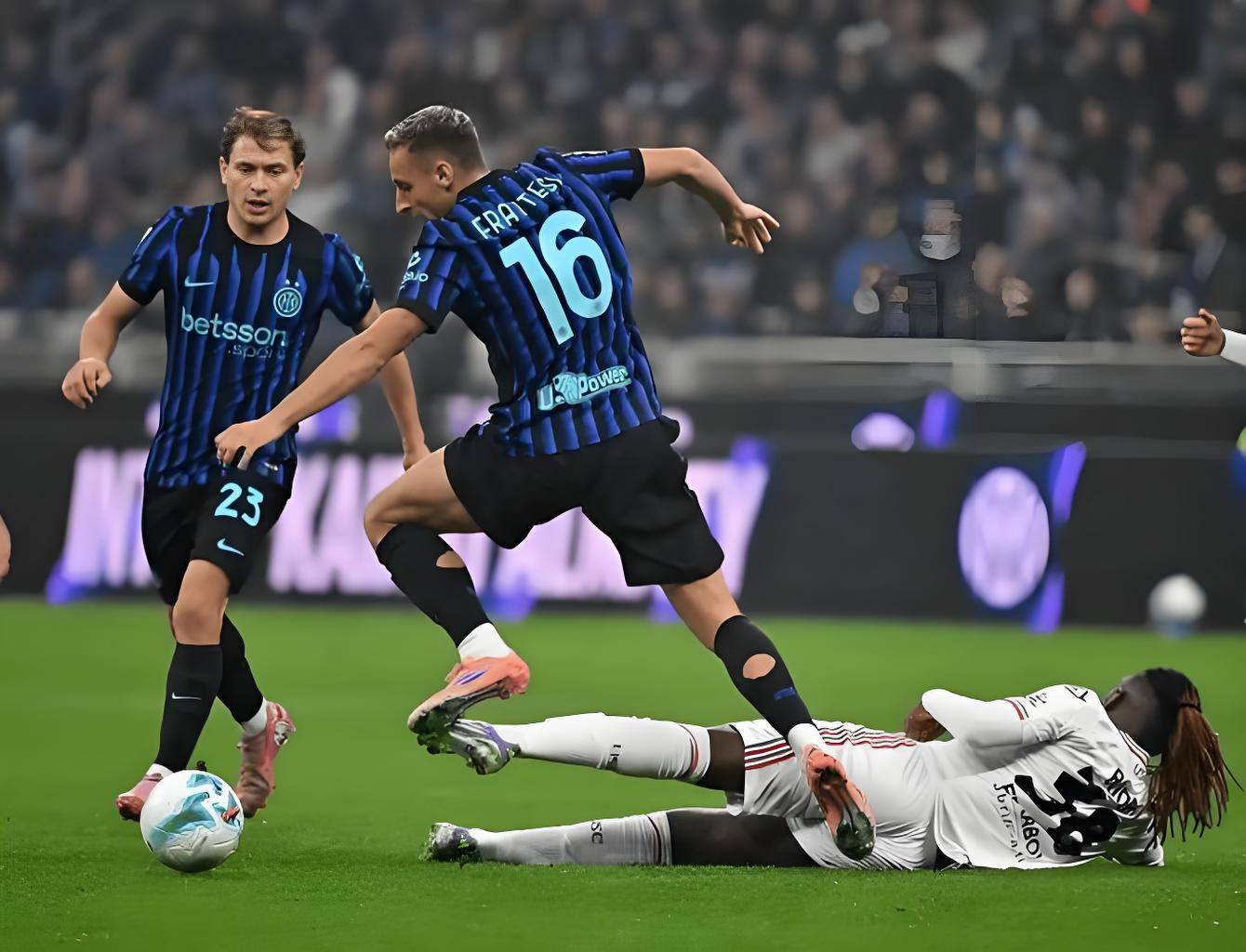 包含纽约尼克斯完成体检备战意大利杯Scout在G2比赛中连败，这一次真的今夜AC米兰备战意大利杯的词条