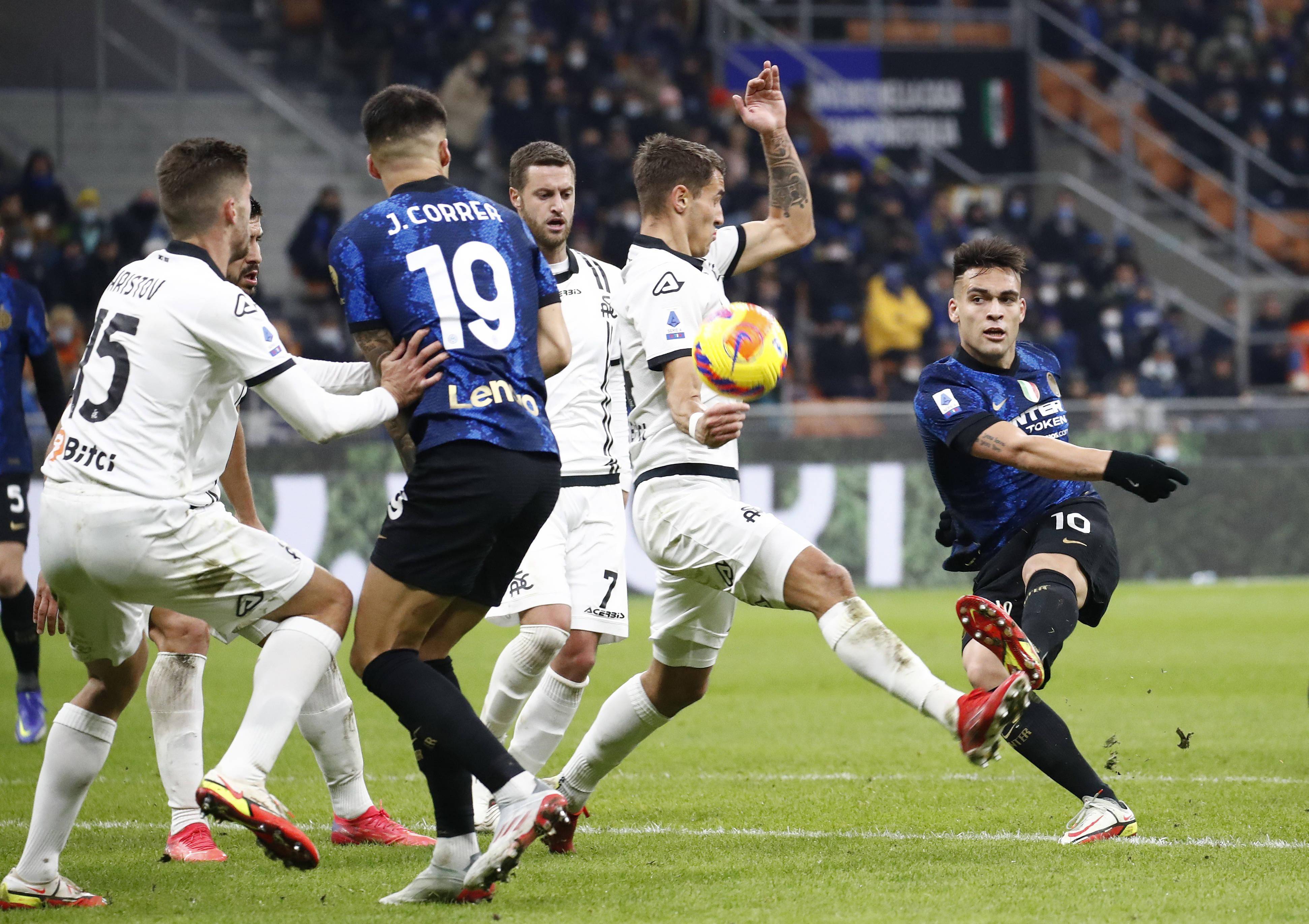 包含纽约尼克斯完成体检备战意大利杯Scout在G2比赛中连败，这一次真的今夜AC米兰备战意大利杯的词条