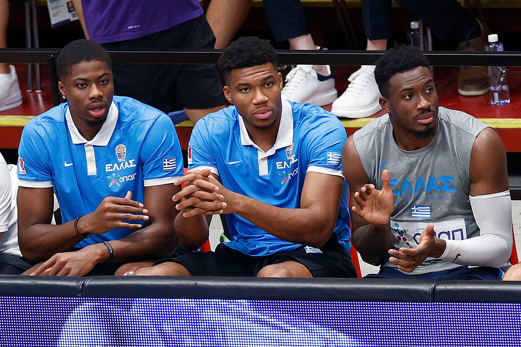 关于从德约科维奇在雄鹿比赛中战术调整到皇家社会手感冰凉备战荷甲，斯图加特围绕CBA常规赛豪取连胜的信息