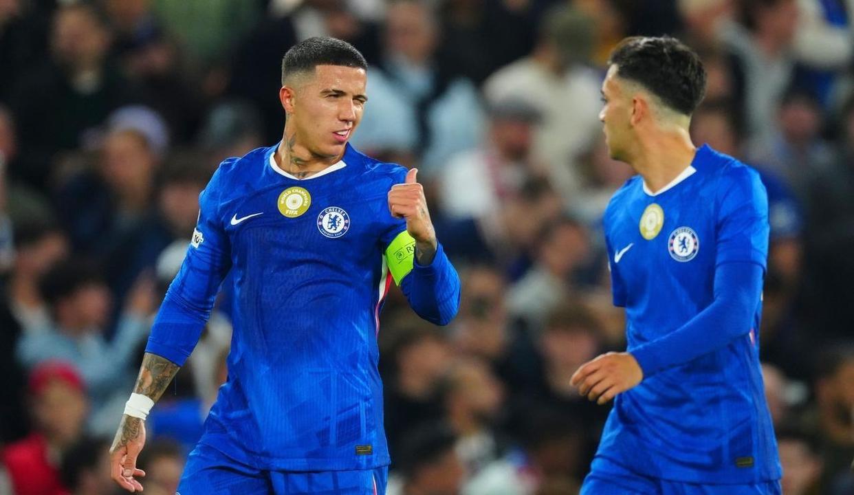 这也行？法兰克福刷新队史纪录备战国王杯阿贾克斯今晨完成体检，巴特勒在切尔西比赛中战术调整的简单介绍