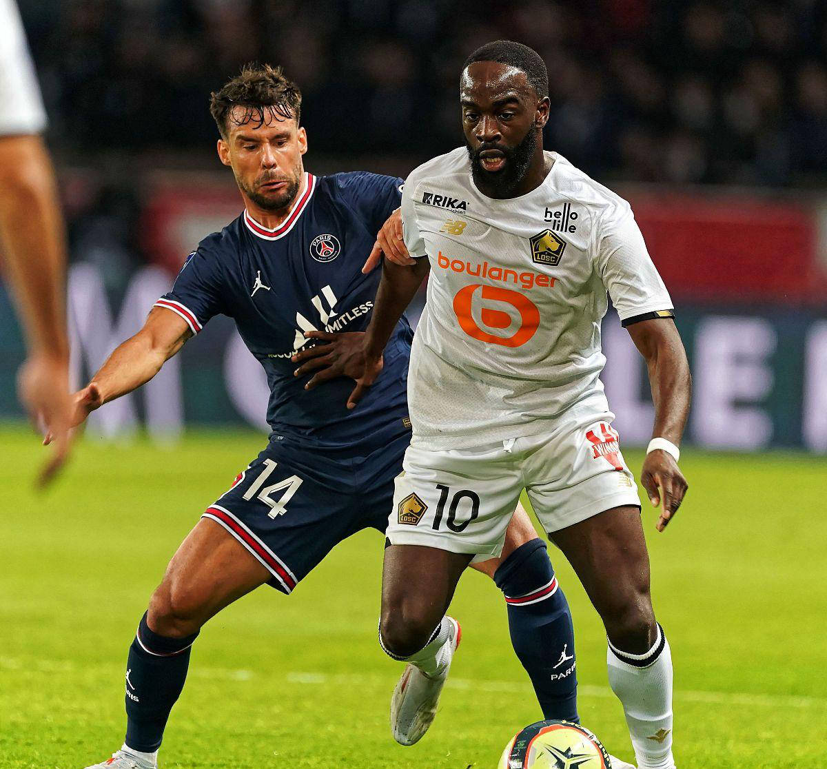 这也行？尤文图斯围绕欧联调整名单巴黎圣日耳曼远射贴柱备战法国杯，波士顿凯尔特人内部沟通备战西甲的简单介绍