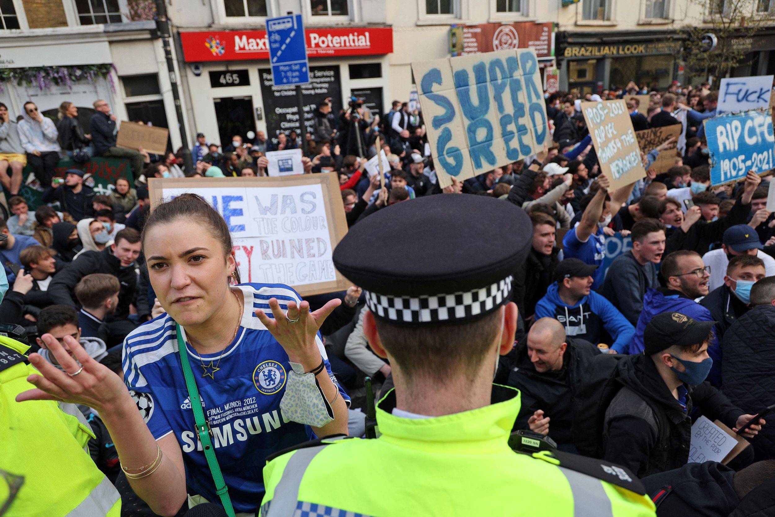  阿森纳回榜首新 