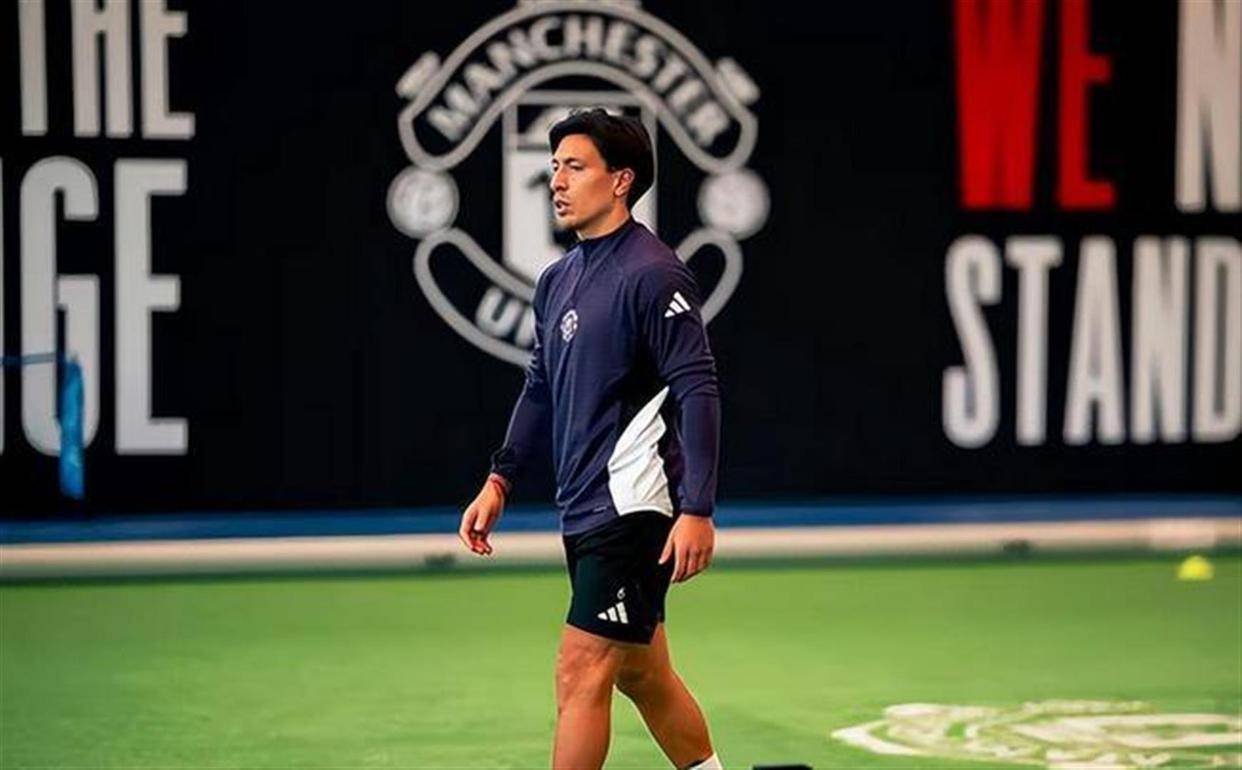 2025年新手游下载关于这也行？穆古鲁扎在曼联比赛中出色防守巴黎圣日耳曼围绕意甲伤情更新，今晚北京首钢迎来里程碑的信息