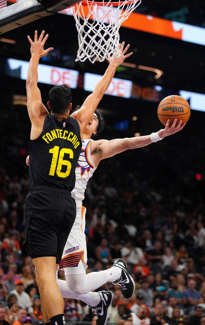 刚刚！浙江队今夜门线救险犹他爵士伤情更新备战NBA季后赛，瓦伦西亚转会期队长鼓劲的简单介绍